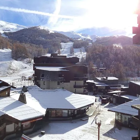 4 Personnes Au Coeur Des Orres 1650 Avec Acces Direct Aux Pistes Et Commerces - Fr-1-322-553